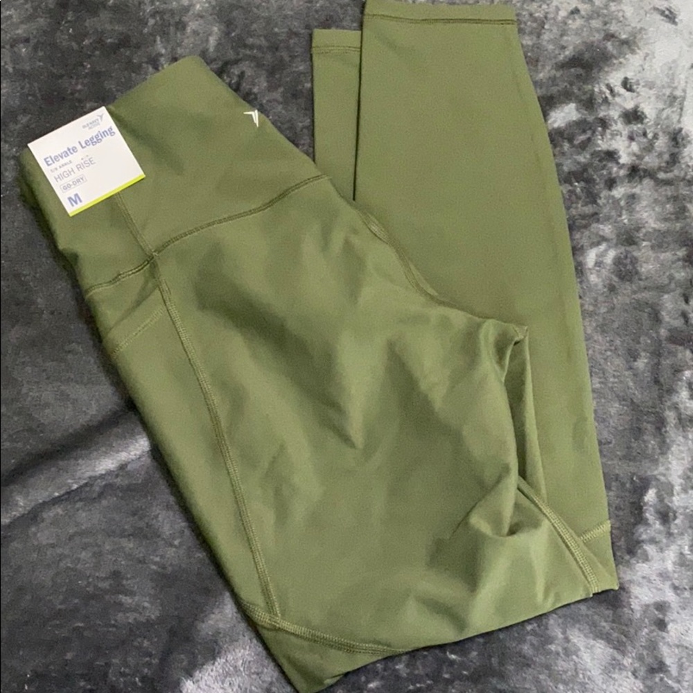 Old navy active leggings with pockets
